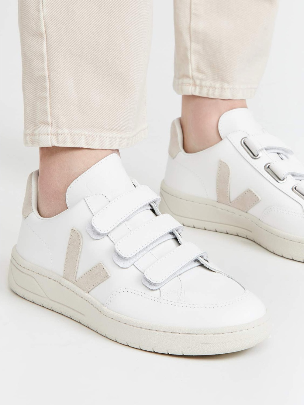 Veja Sneakers women’s white leather tennis shoes lifestyle v lock size 6 / 37 EU